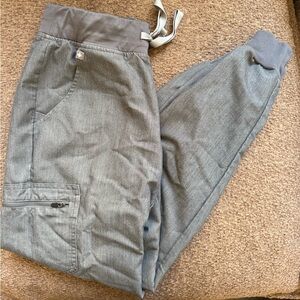 Scrub pants - size small joggers - Figs